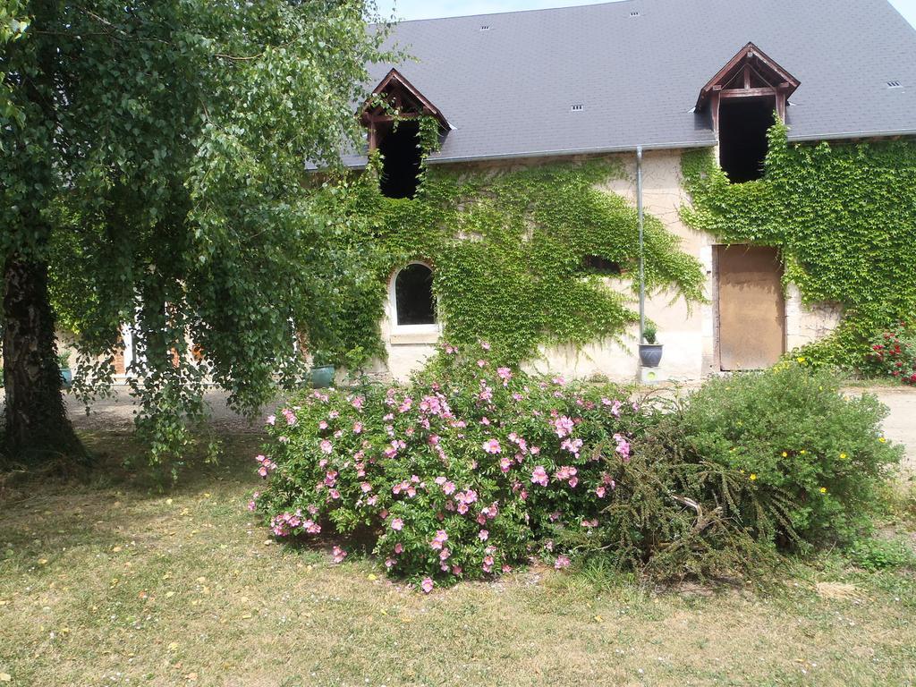 Chambres D'Hotes Du Domaine De Jacquelin Saint-Germain-du-Puy Luaran gambar